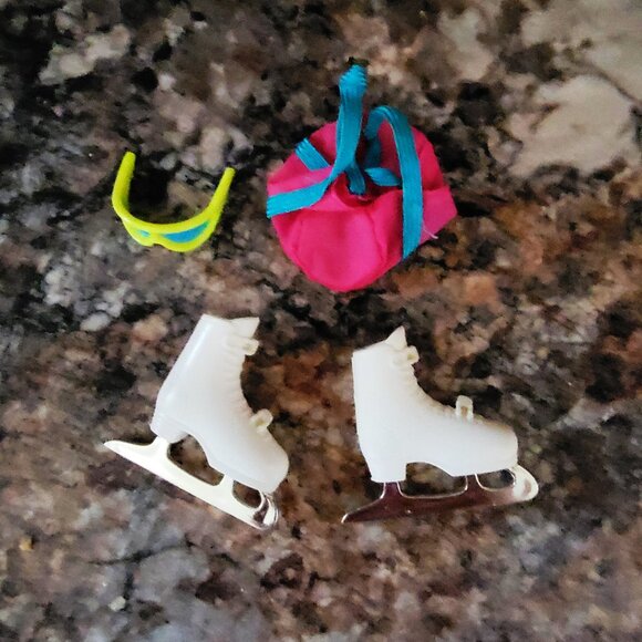 Vintage Winter Sports Barbie Doll Mattel-1990s - Picture 5 of 5